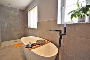 EN-SUITE- click for photo gallery